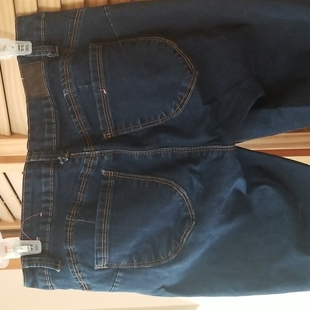 Capri Jeans - Picture 2 of 2
